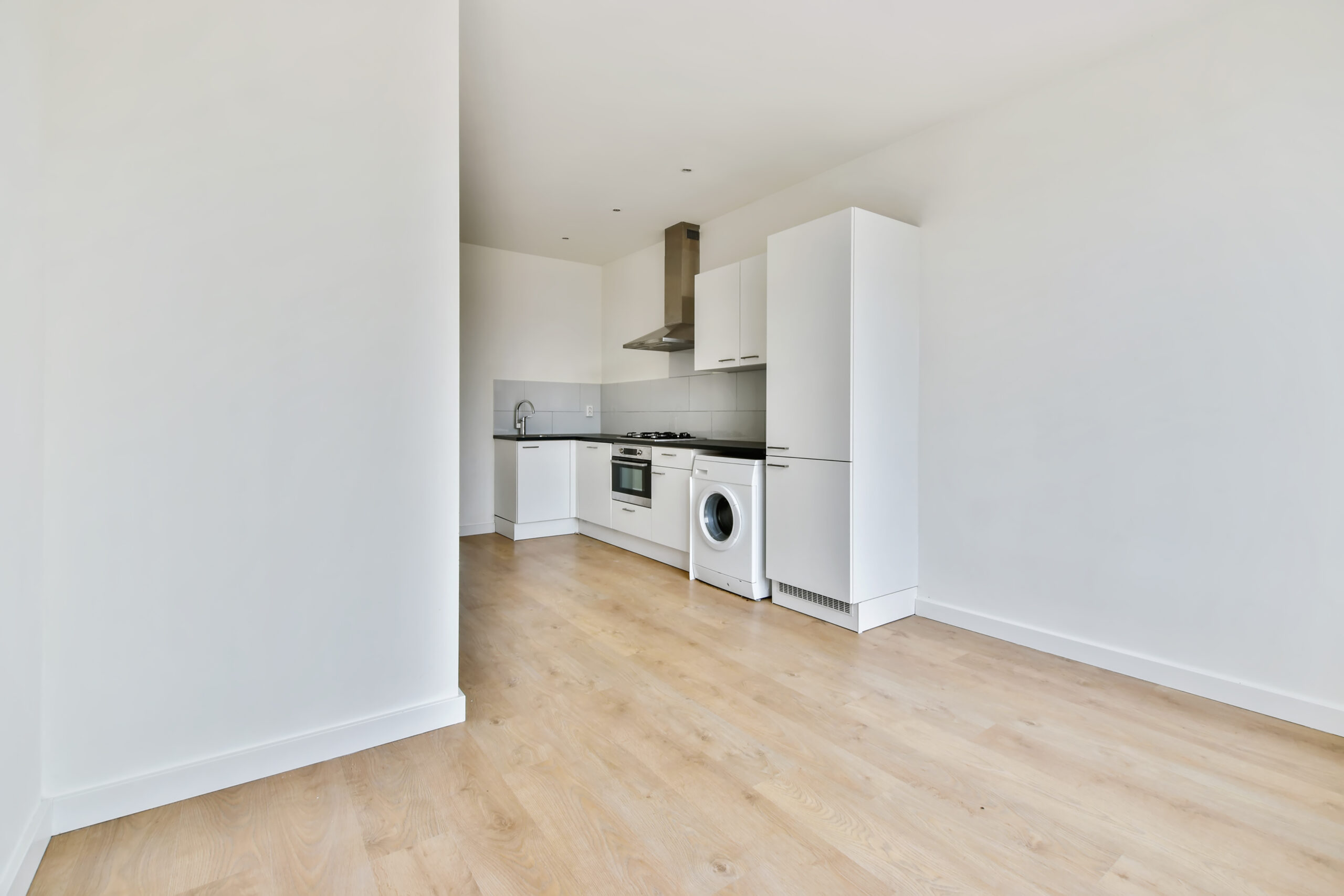 Beautiful and spacious kitchen in an elegant home